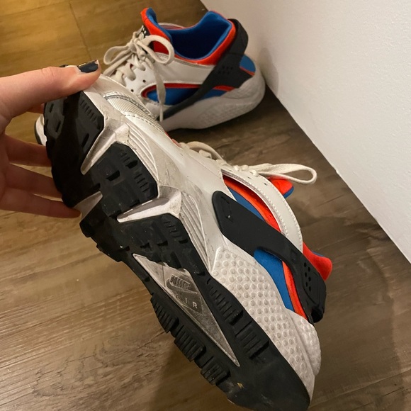 Nike Women’s Air Huarache size 10 - Picture 4 of 9